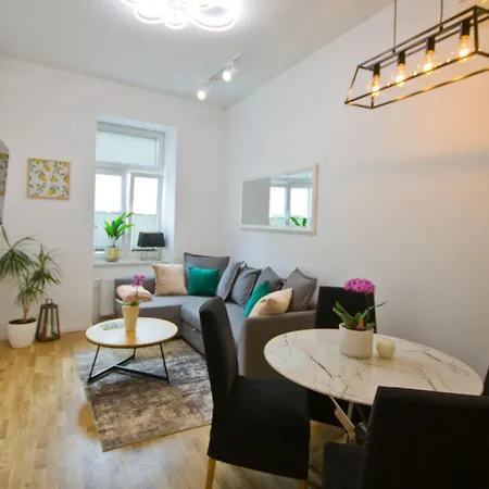 Apartament Comfort Przy Rynku Z Sauna, Klimatyzacja I Parkingiem Kielce Exterior foto