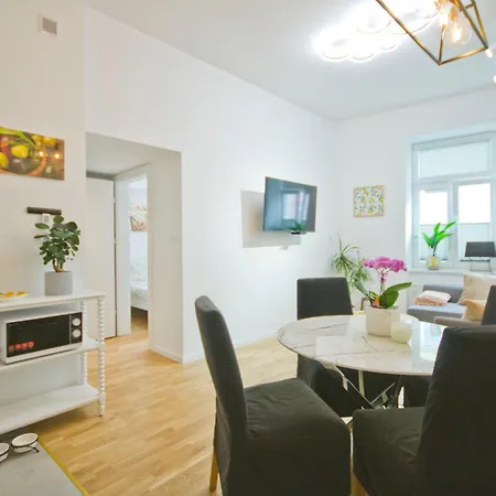 Apartament Comfort Przy Rynku Z Sauna, Klimatyzacja I Parkingiem Kielce Exterior foto